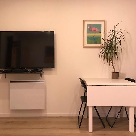 2 Pieces Hyper Centre Equipe Et Confortable טולון מראה חיצוני תמונה