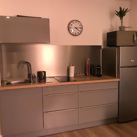 2 Pieces Hyper Centre Equipe Et Confortable טולון מראה חיצוני תמונה